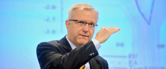 Kommissær Olli Rehn fremlægger prognosen. Foto: Kommissionen